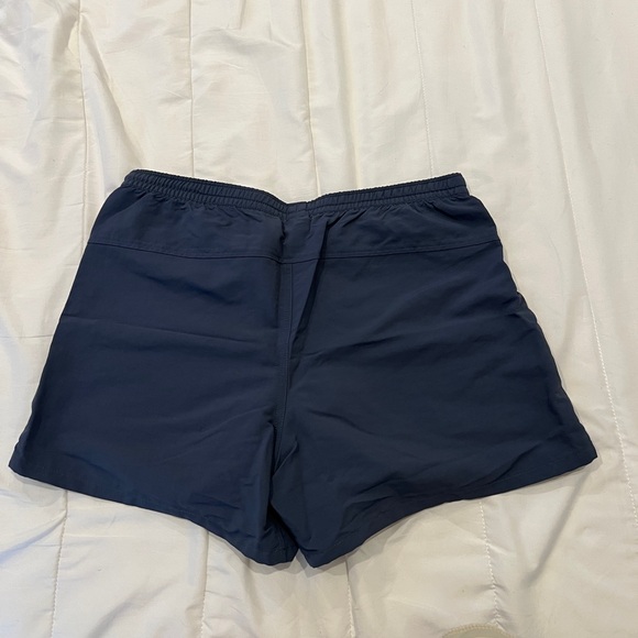 Patagonia Baggies 5in, Navy Blue with Patch, Women’s M - Picture 3 of 3